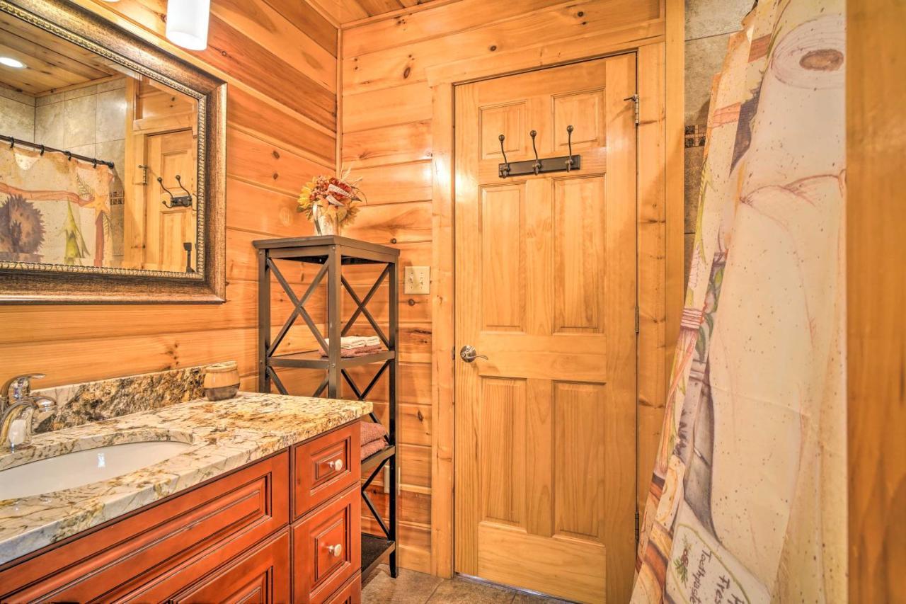 Pigeon Forge Cabin Sauna, Saltwater Pool And Views! Sevierville Exterior foto